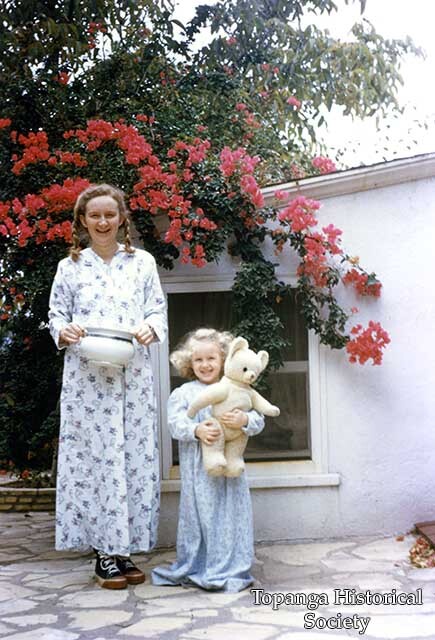 Ladies 1947-8 (1) ps w.jpg