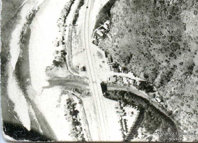 Aerial_View_of_Santa_Monica_Mountains_1944 crop ps w.jpg